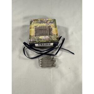 Longaberger Collectors Club Cottage Gate Tie-On/Lapel Pin 73326